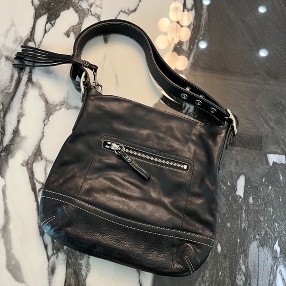 Coach Leather Shoulder or Cross Body Purse Adjustable Strap with Silver Hardware - Picture 8 of 10